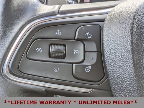 Used 2023 Buick Envision Avenir image 31