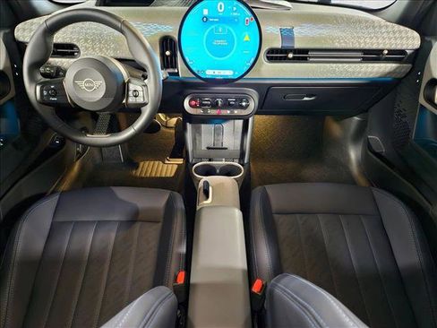 Certified 2025 MINI Cooper S FWD image 18