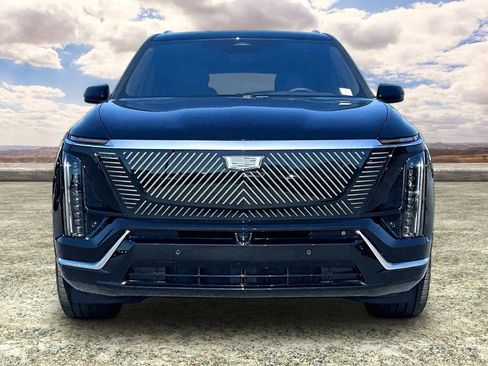 Certified 2026 Cadillac Vistiq Premium Luxury image 2