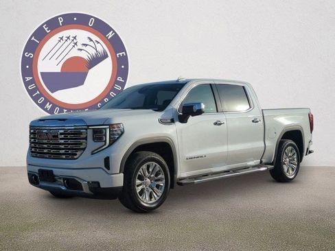 Used 2023 GMC Sierra 1500 Denali AWD/4WD image 2