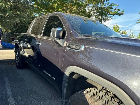 Used 2022 GMC Sierra 1500 SLT AWD/4WD image 5