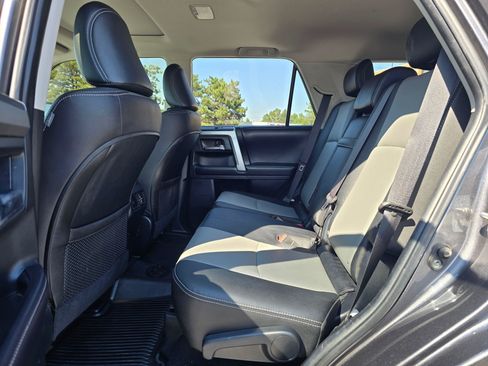 Used 2018 Toyota 4Runner SR5 Premium AWD/4WD image 12