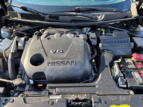 Used 2016 Nissan Maxima SR image 29