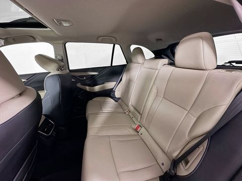 Used 2025 Subaru Outback Limited AWD/4WD image 17