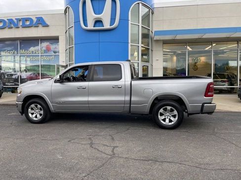 Used 2019 RAM 1500 Laramie AWD/4WD image 2