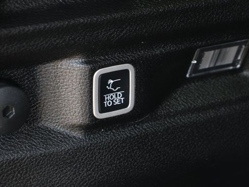 Used 2021 Jeep Grand Cherokee L Limited image 10