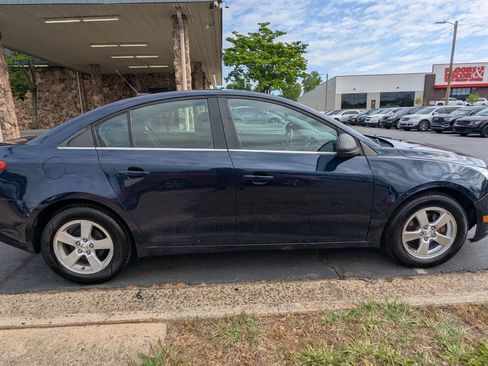 Used 2011 Chevrolet Cruze LT FWD image 8