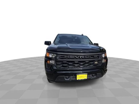 Used 2023 Chevrolet Silverado 1500 Custom image 3