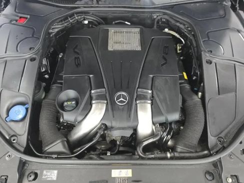 Used 2015 Mercedes-Benz S 550 4MATIC Sedan w/ Sport Package image 12