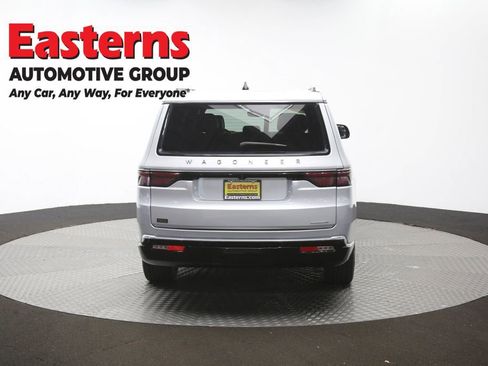 Used 2024 Jeep Wagoneer L Series II RWD image 45