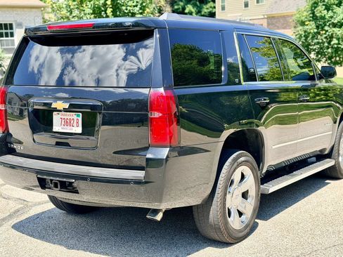 Used 2017 Chevrolet Tahoe LT w/ LT Signature Package AWD/4WD image 3