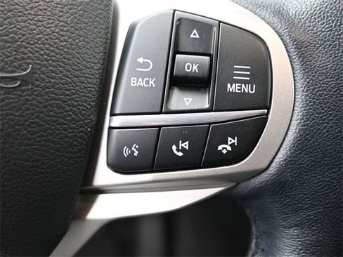 Used 2022 Ford Explorer XLT w/ Equipment Group 202A image 13