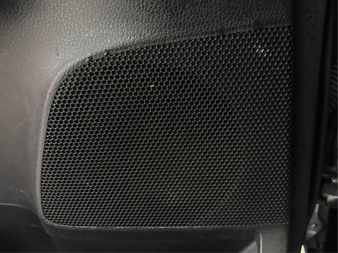 Used 2013 Toyota RAV4 LE AWD/4WD image 35