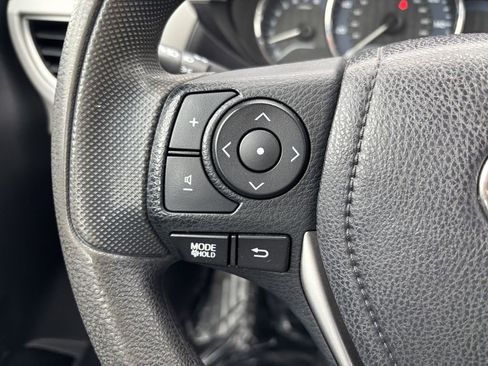 Used 2015 Toyota Corolla LE FWD image 16