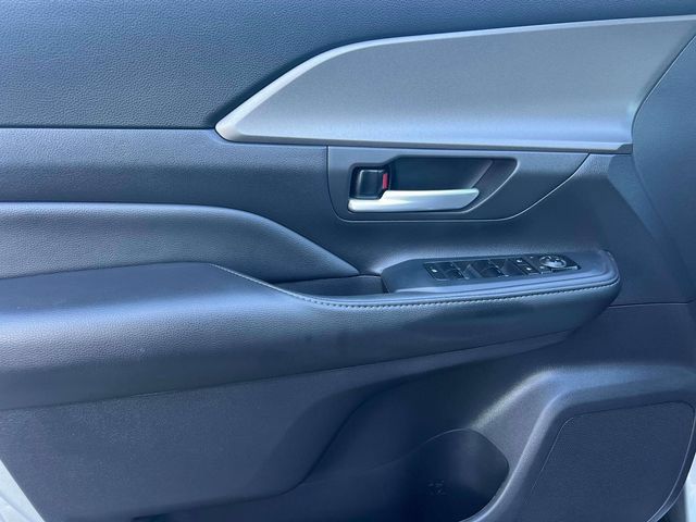 Certified 2026 Toyota Grand Highlander AWD image 20