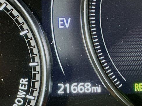 Used 2025 MAZDA CX-50 AWD 2.5 Hybrid w/ Premium Pkg image 18