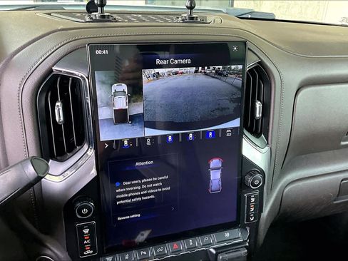 Used 2020 Chevrolet Silverado 2500 LTZ w/ Technology Package image 29