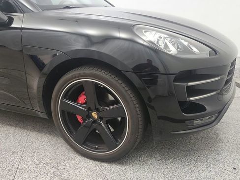 Used 2015 Porsche Macan Turbo image 25