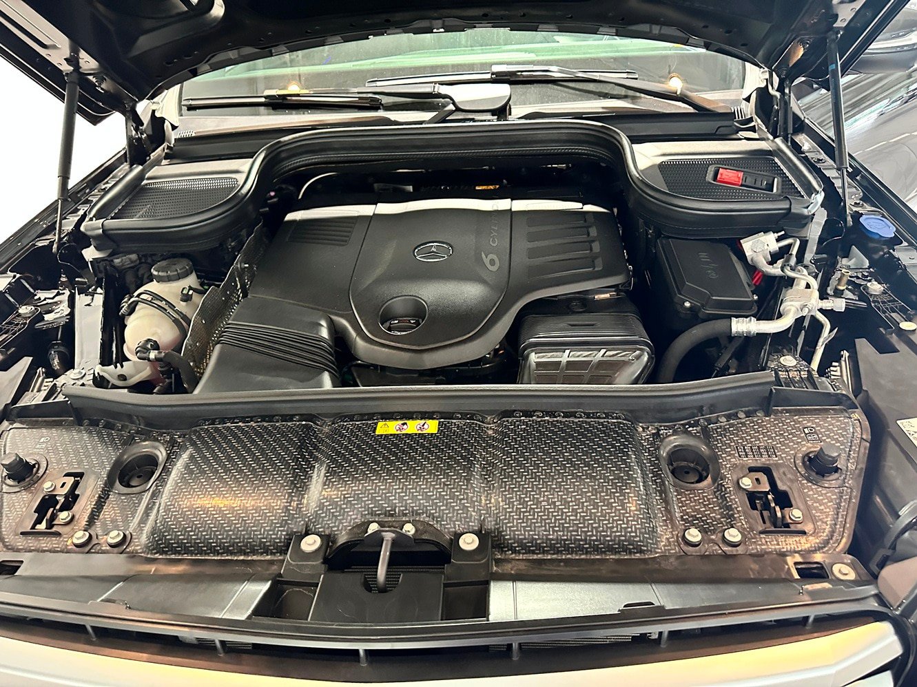 Certified 2025 Mercedes-Benz GLS 450 4MATIC image 48