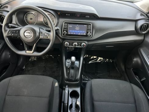 Used 2024 Nissan Kicks S image 4
