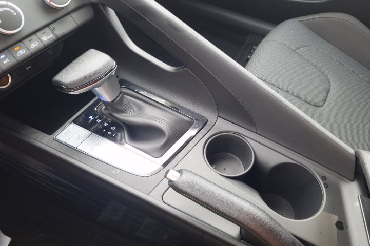 New 2026 Hyundai Elantra SE FWD image 23