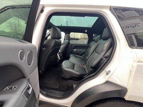 Used 2015 Land Rover Range Rover Sport SE image 11