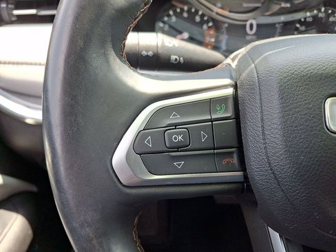 Used 2022 Jeep Compass Limited w/ Sun and Sound Group AWD/4WD image 17