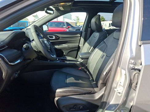 Used 2023 Jeep Compass High Altitude image 24