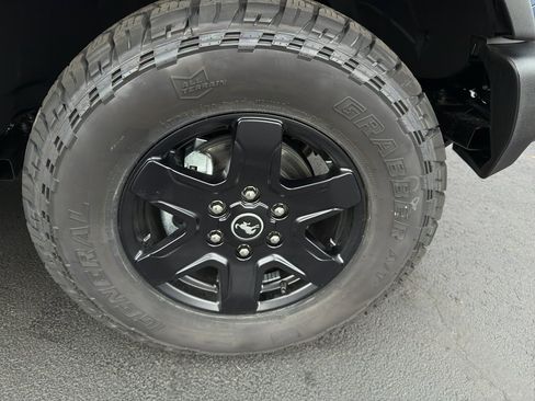 New 2025 Ford Bronco Outer Banks w/ Black Appearance Package image 8