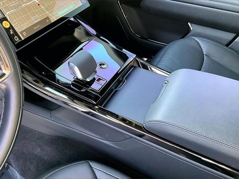 Certified 2024 Land Rover Range Rover Sport Dynamic SE image 16