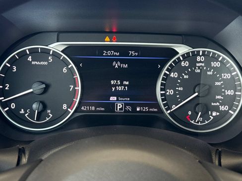Used 2024 Nissan Sentra SV FWD image 23