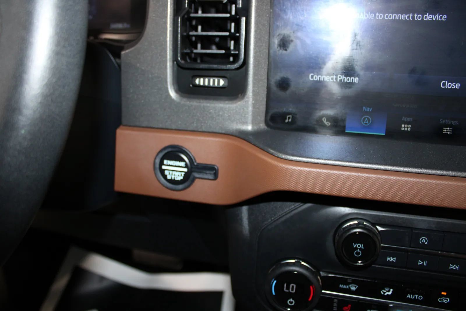 Used 2024 Ford Bronco Outer Banks AWD/4WD image 36