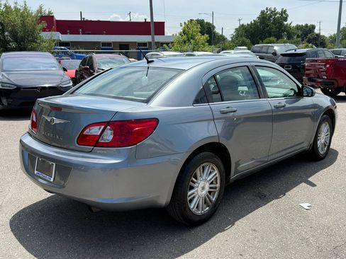 Used 2008 Chrysler Sebring Touring w/ Electronics Convenience Group FWD image 5