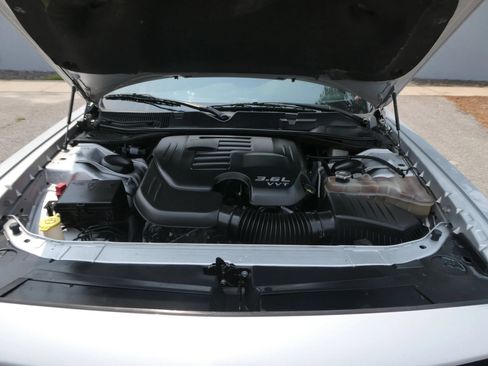 Used 2021 Dodge Challenger SXT RWD image 31