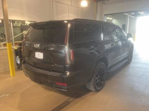 Used 2024 Cadillac Escalade ESV Sport w/ LPO, ONYX Package AWD/4WD image 3