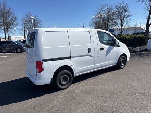Used 2021 Nissan NV200 SV w/ Back Door Glass Package image 9