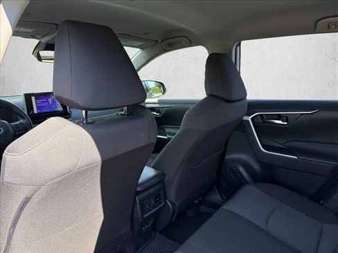 Certified 2025 Toyota RAV4 XLE AWD/4WD image 15