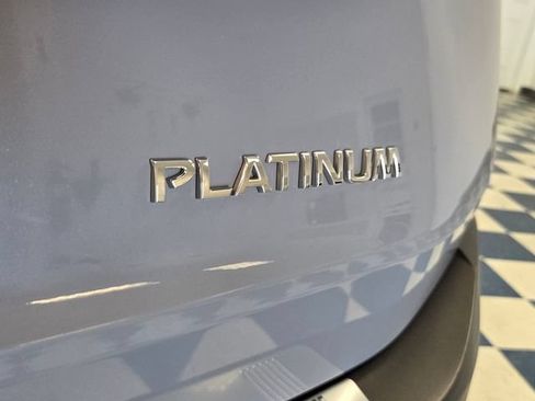 Used 2023 Nissan Rogue Platinum FWD image 7