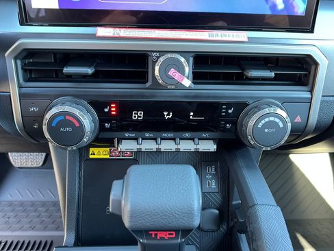 New 2026 Toyota 4Runner TRD Off-Road Premium image 17