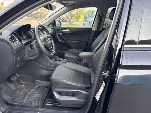 Used 2021 Volkswagen Tiguan SE AWD/4WD image 21