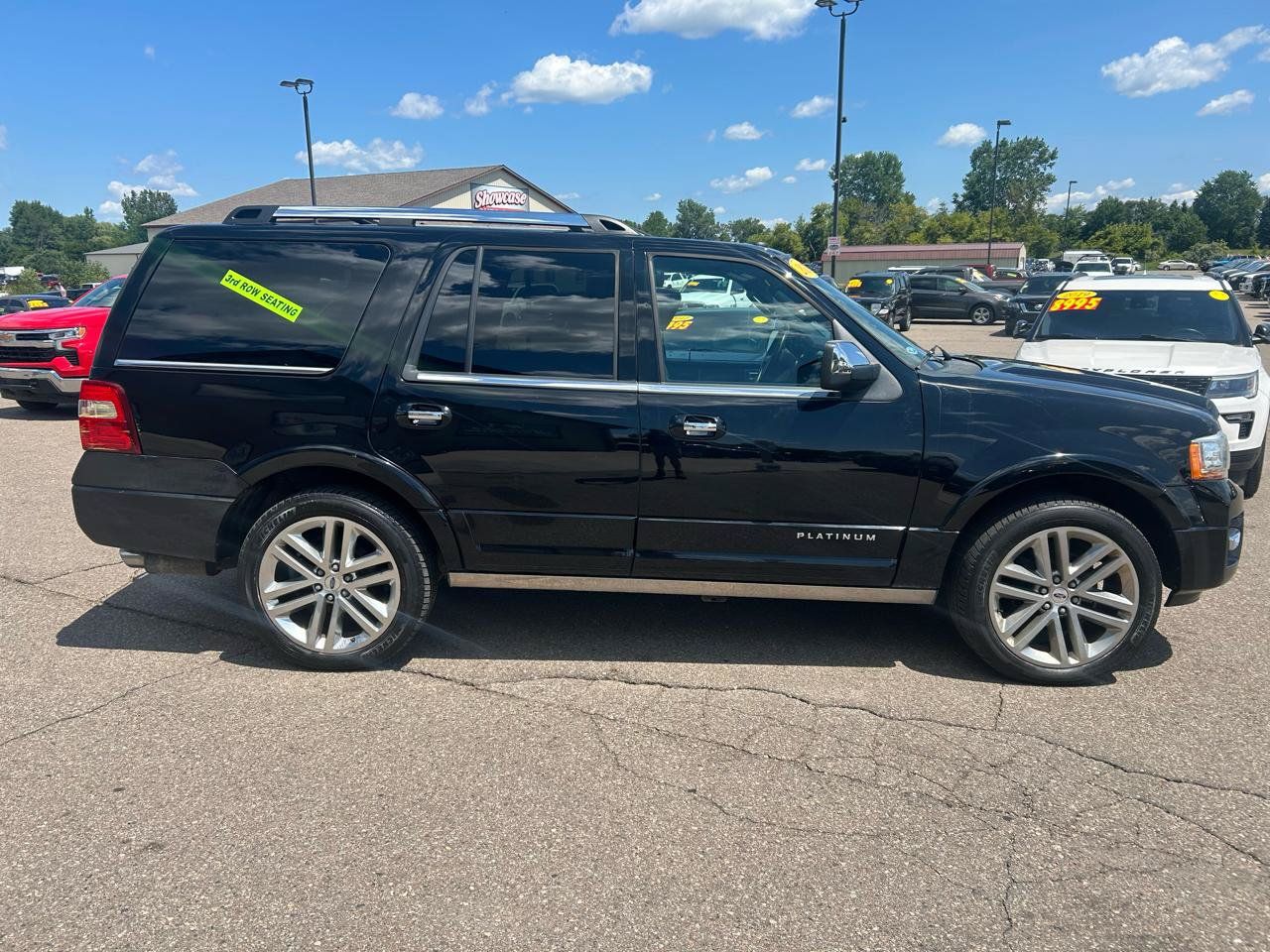 Used 2017 Ford Expedition Platinum AWD/4WD image 4