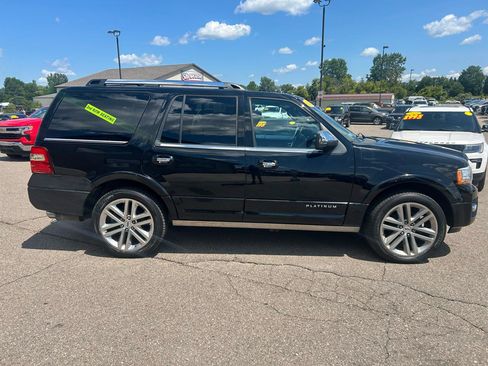 Used 2017 Ford Expedition Platinum AWD/4WD image 4
