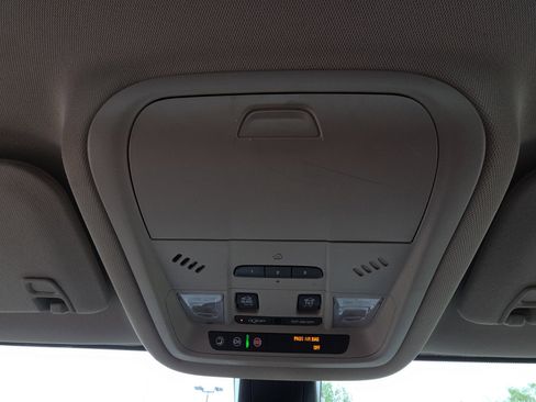 Used 2019 GMC Acadia Denali w/ Technology Package FWD image 24