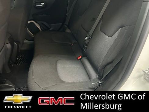 Used 2016 Jeep Renegade Latitude image 26