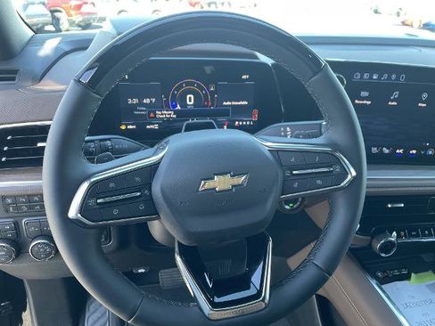 New 2026 Chevrolet Suburban High Country AWD/4WD image 10