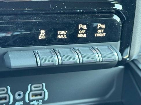 New 2026 RAM 2500 Big Horn AWD/4WD image 22