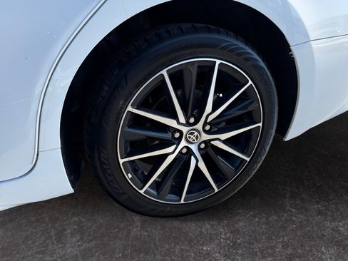 Used 2022 Toyota Camry SE w/ Carpet Mat Package (TMS) FWD image 15