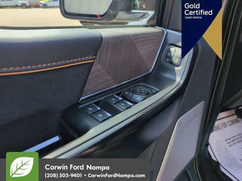 Certified 2022 Ford F150 Platinum w/ FX4 Off-Road Package AWD/4WD image 13