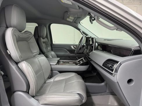 Used 2019 Lincoln Navigator L Select w/ Cargo Package AWD/4WD image 61