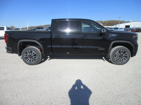 New 2026 GMC Sierra 1500 AT4 image 3